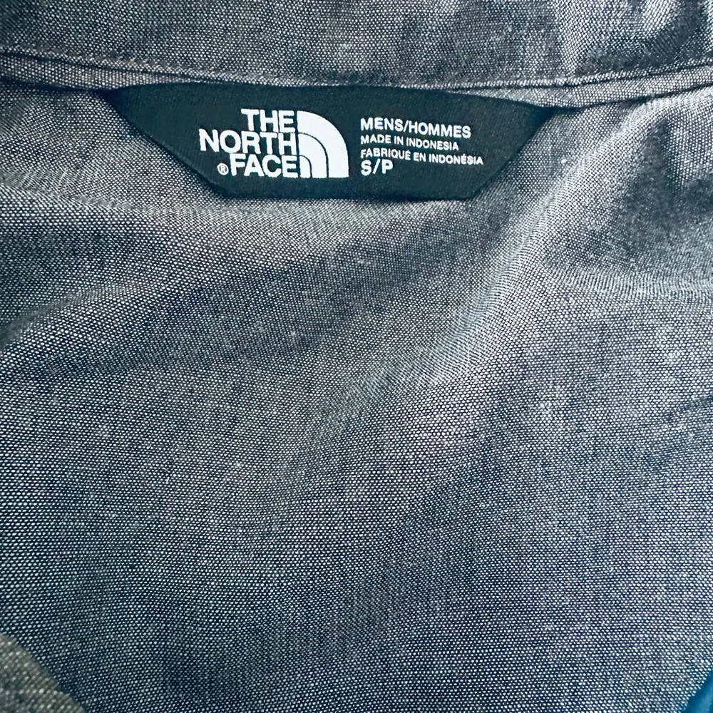 The North Face Summit Navy ThermoBall Reyes Puffer Jacket Mens Small NWOT